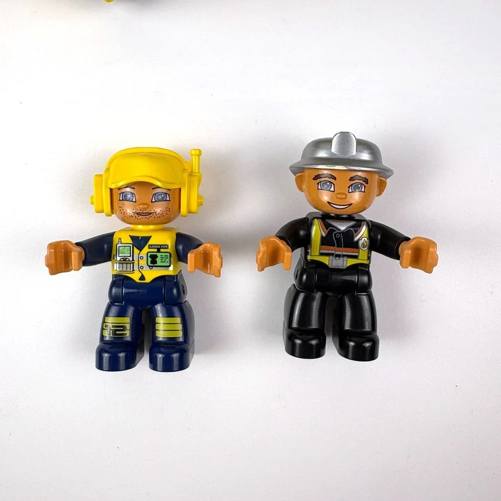 VTG‎ Lego Duplo 7844 Airport Rescue Truck Box Minifigures Partial Manual *READ